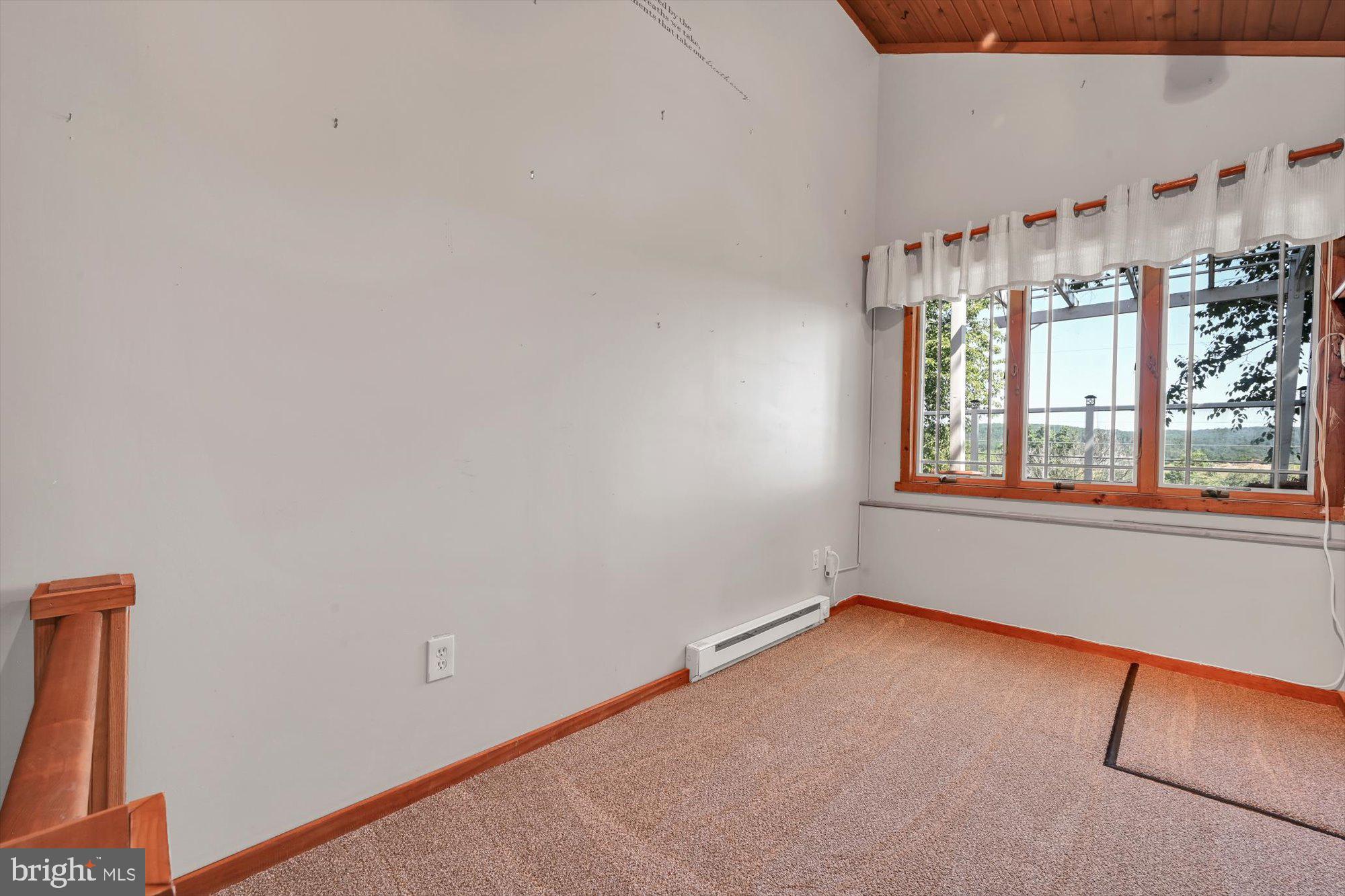 616 West Church Road Ephrata, PA 17522 - Photo 27 of 43 Extra Den area 7'x12.5'