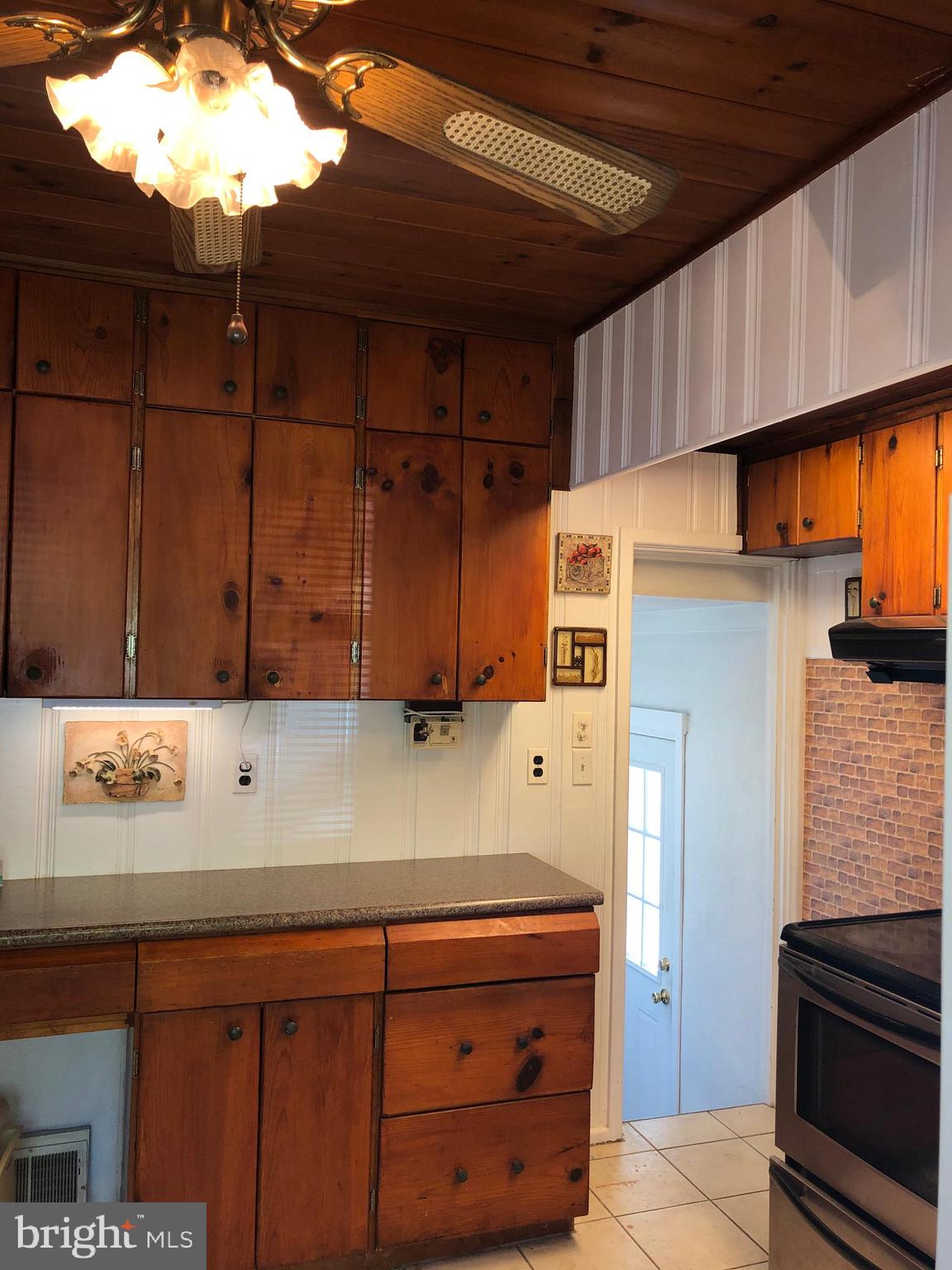 261 Orchard Road Springfield, PA 19064 - Photo 14 of 28