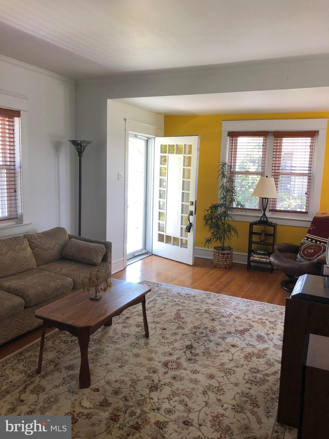 261 Orchard Road Springfield, PA 19064 - Photo 3 of 28