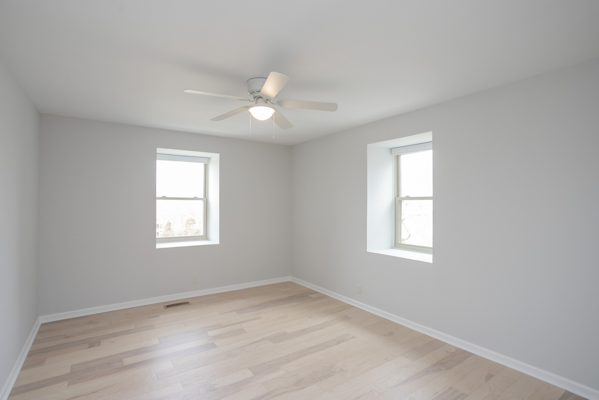 742 C Bates Road Lebanon, TN 37087 - Photo 38 of 59 an empty room with a window