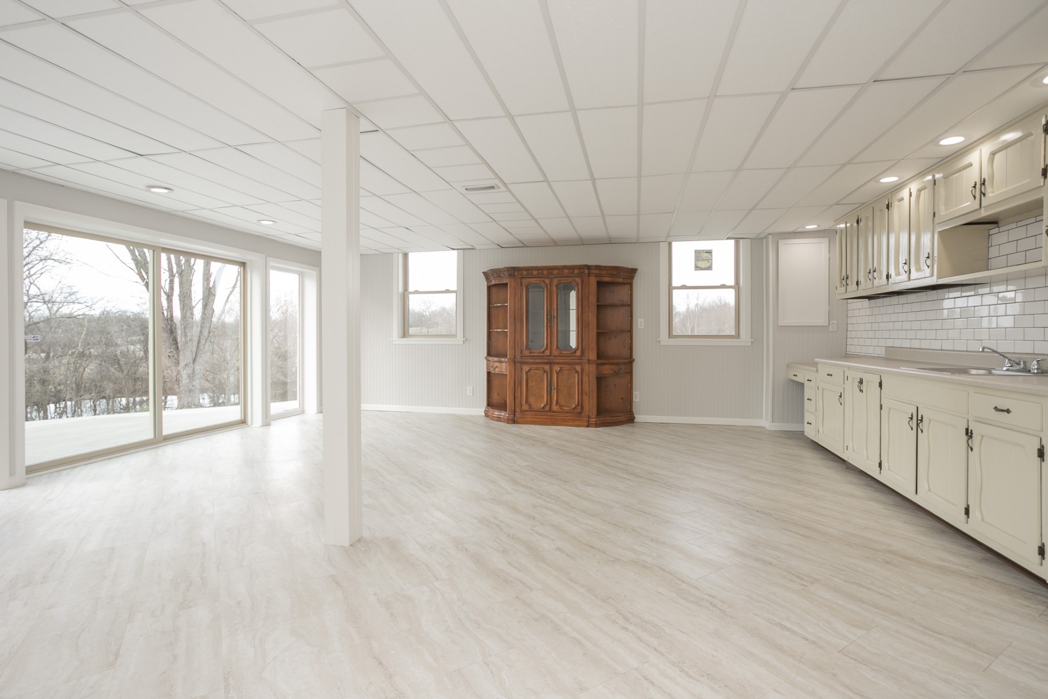 742 C Bates Road Lebanon, TN 37087 - Photo 50 of 59 a view of an empty room with a window