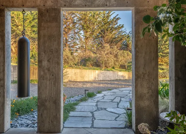 $1,740,000 | 39074 Hedgegate Road, The Sea Ranch, CA 95497