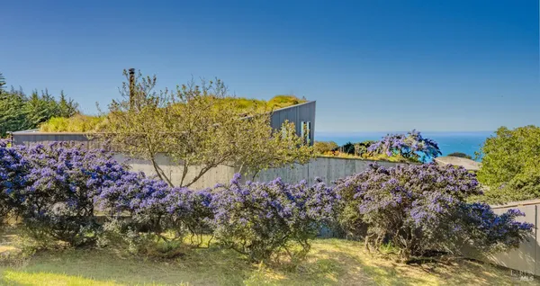 $1,740,000 | 39074 Hedgegate Road, The Sea Ranch, CA 95497