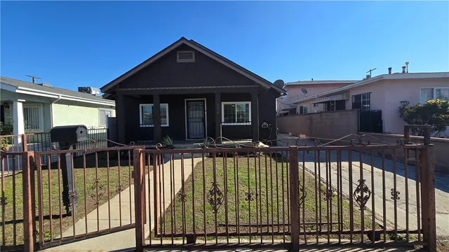a view of a house with swimming pool