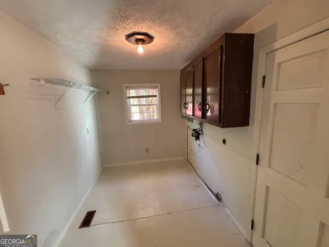 $397,500 | 319 Country Club Road, Cochran, GA 31014