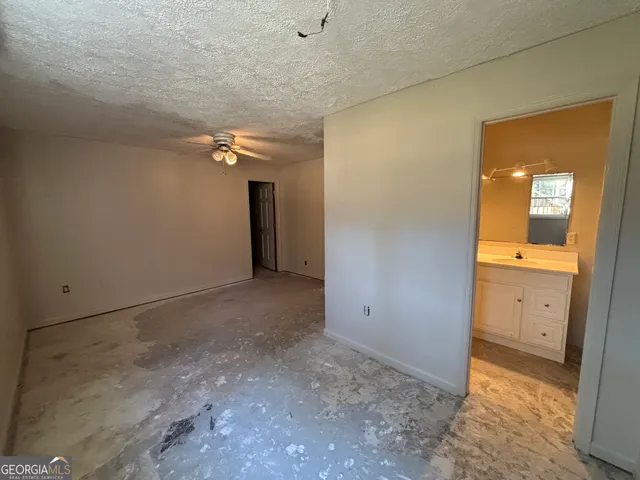 $397,500 | 319 Country Club Road, Cochran, GA 31014