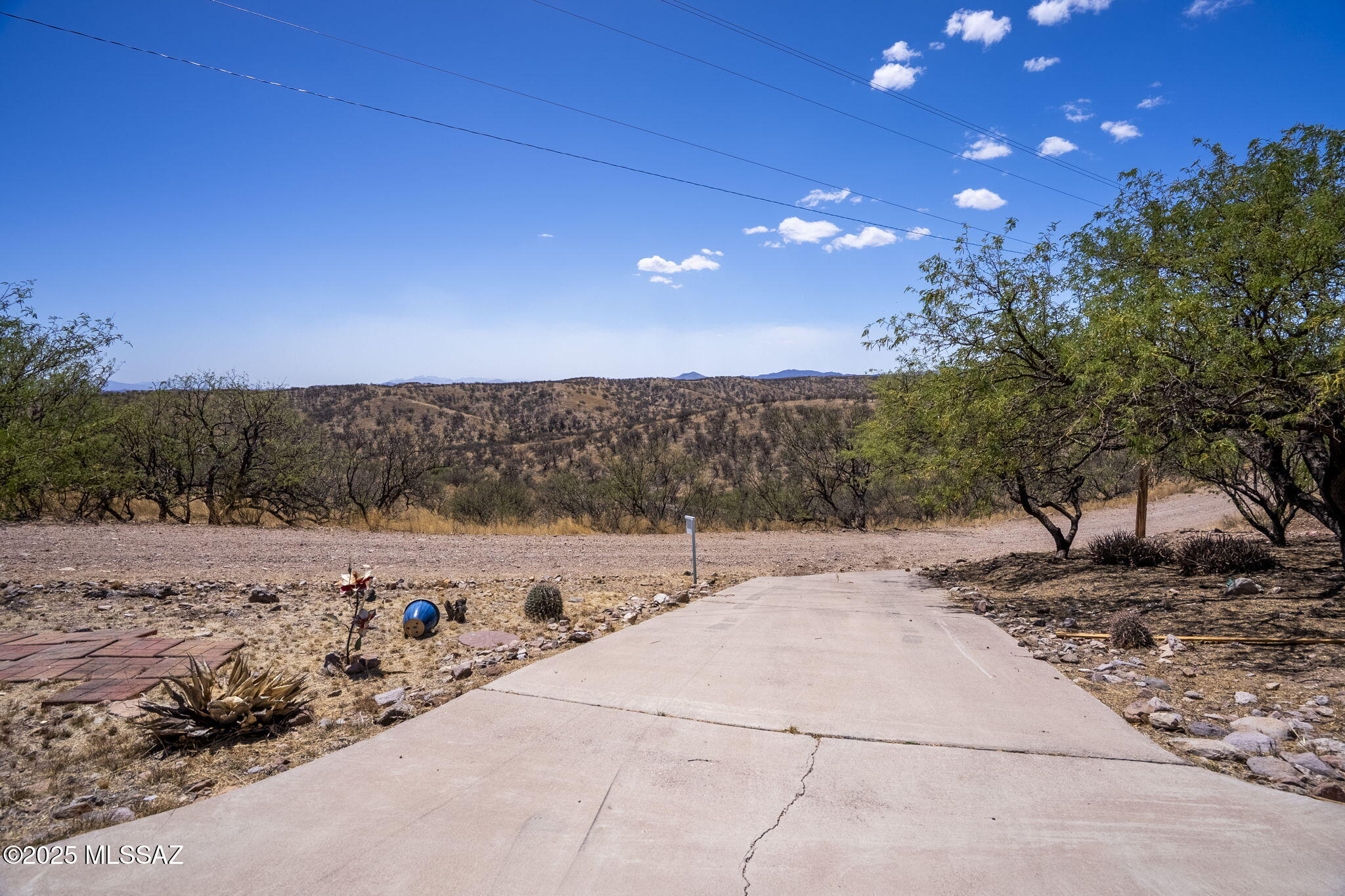 888 Cree Lane Rio Rico, AZ 85648 - Photo 11 of 47
