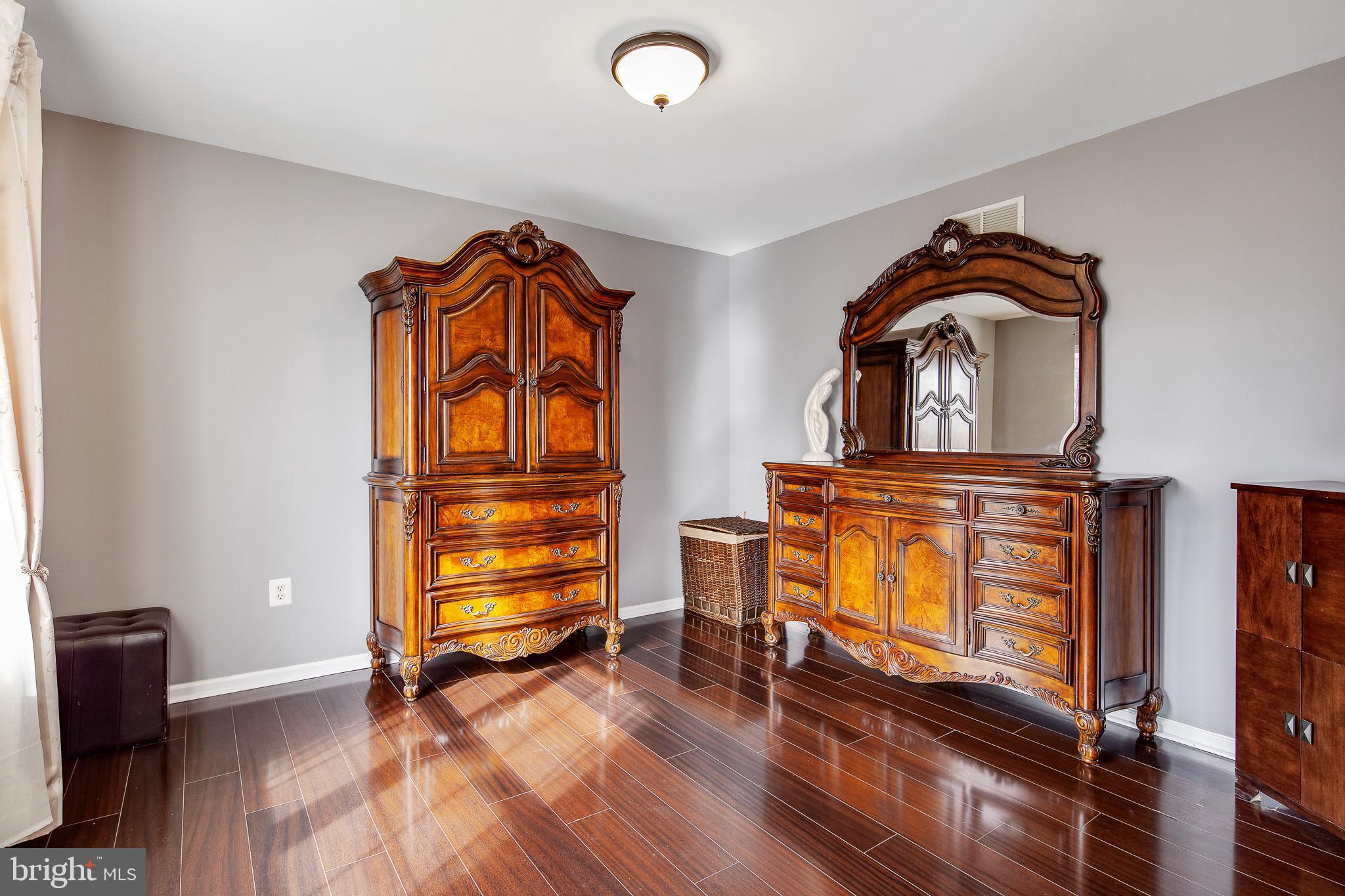 2 Bedlington Place Sewell, NJ 08080 - Photo 13 of 34 Master sitting area