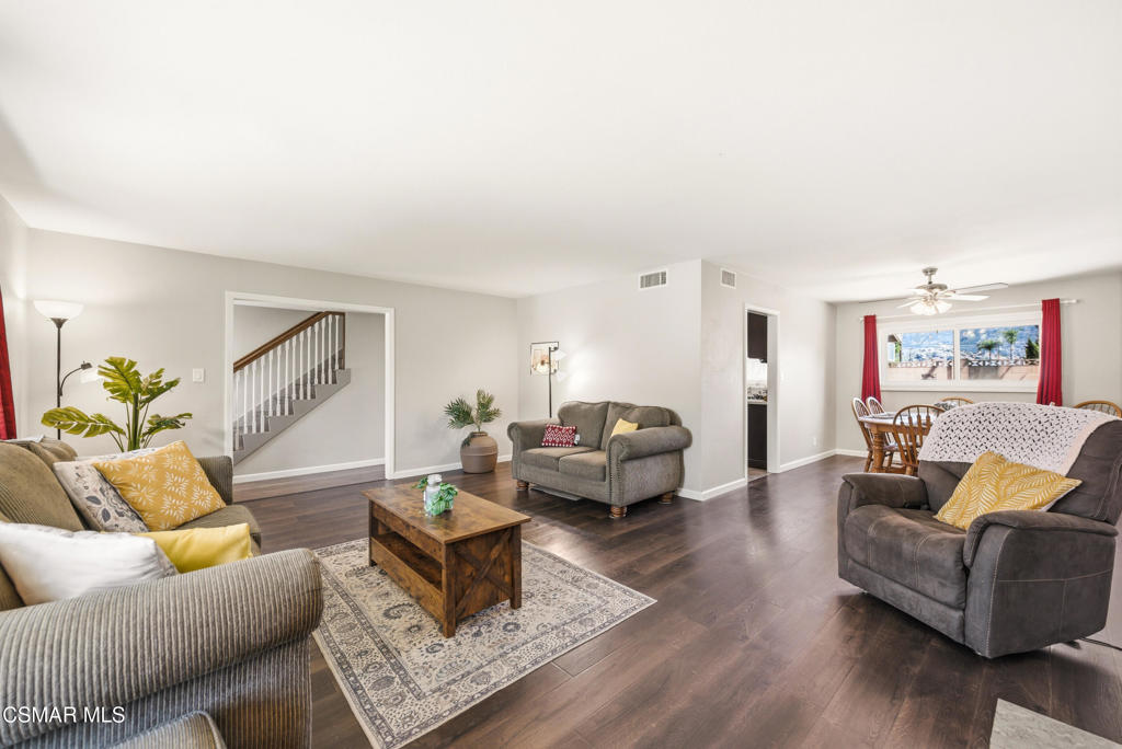 6524 Menlo Street Simi Valley, CA 93063 - Photo 7 of 51
