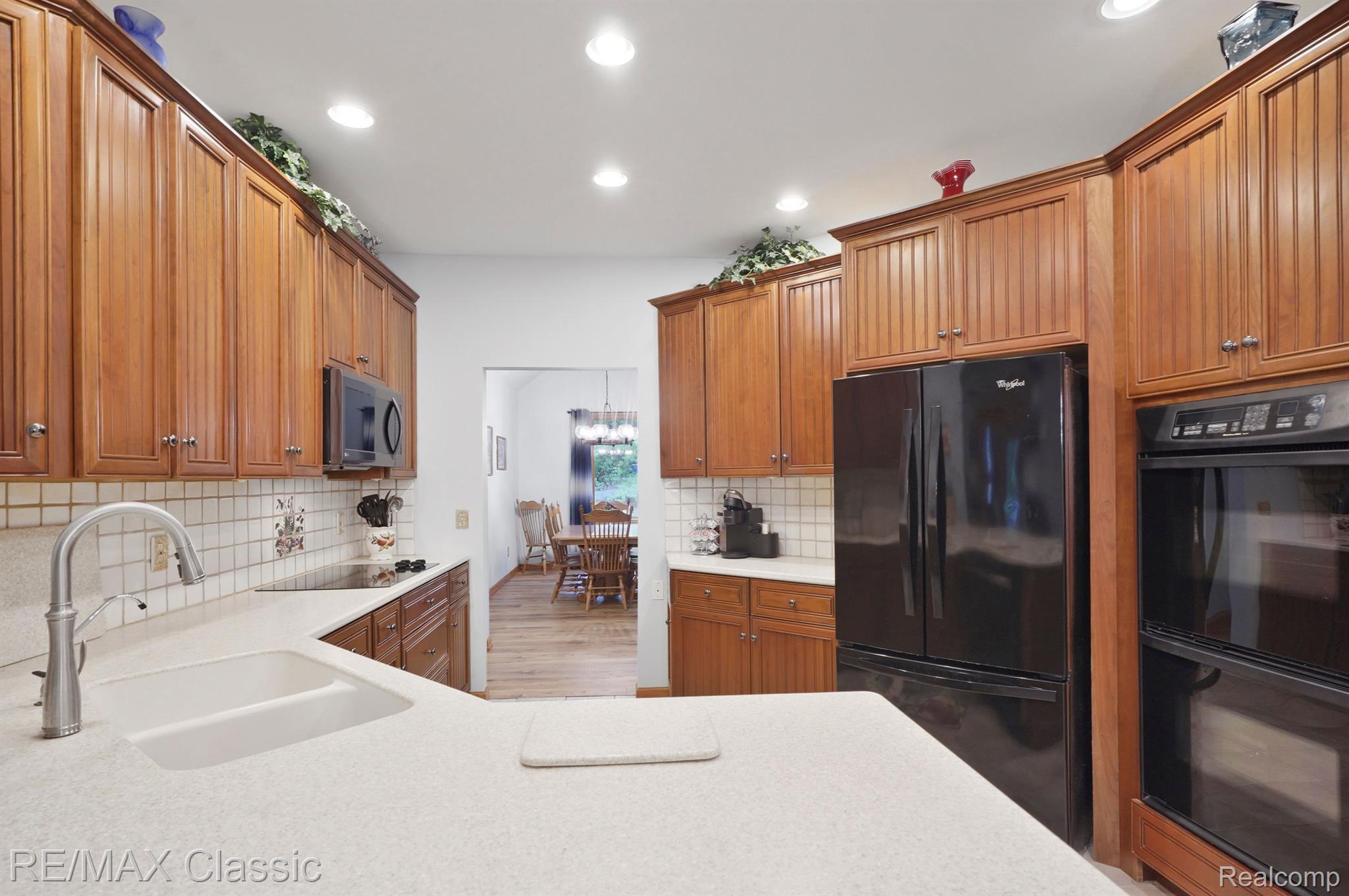 3444 Brighton Road Howell, MI 48843 - Photo 10 of 26 You'll Love to Cook!