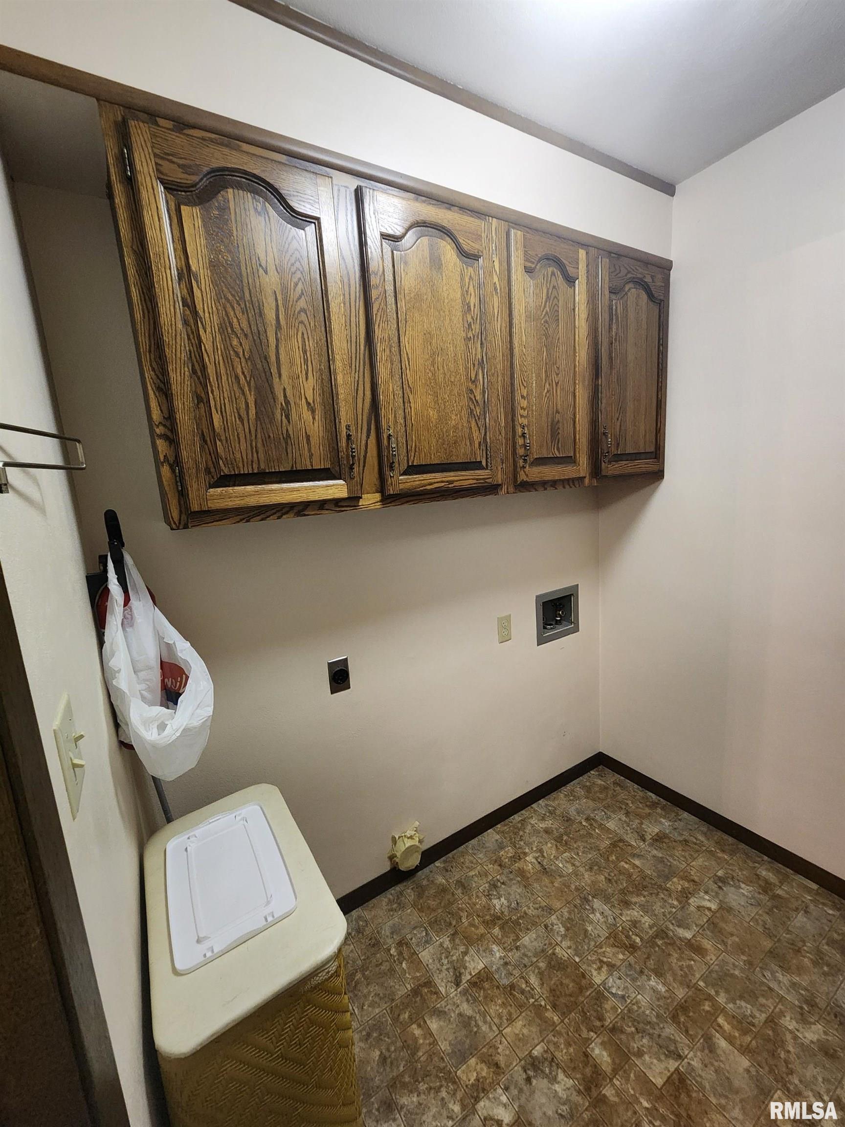 508 Rim Road Quincy, IL 62305 - Photo 10 of 29 Gallery Image 10