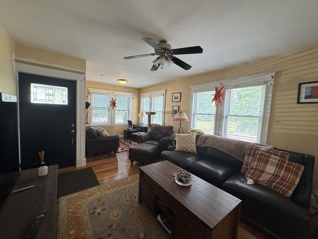 23 Derby Road, Unit 1 Watertown, MA 02472 - Photo 14 of 25