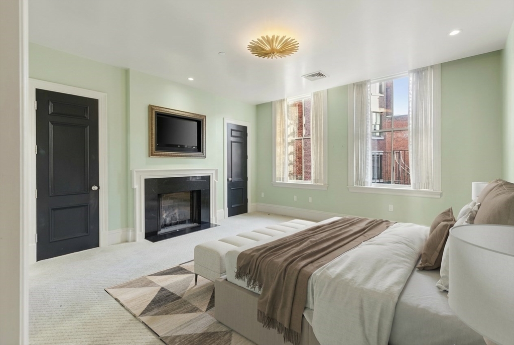 20 Beacon Street, Unit 4 Boston, MA 02108 - Photo 5 of 38