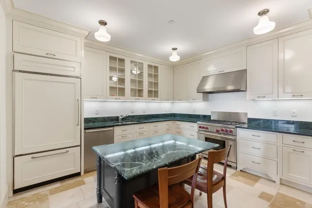$3,495,000 | 20 Beacon Street, Unit 4, Boston, MA 02108