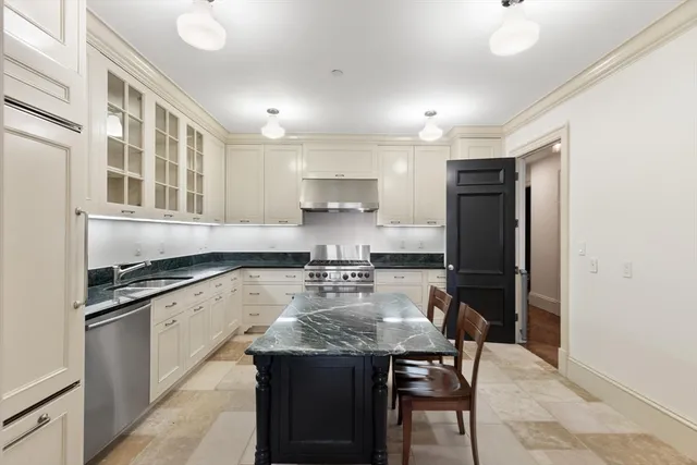 $3,495,000 | 20 Beacon Street, Unit 4, Boston, MA 02108