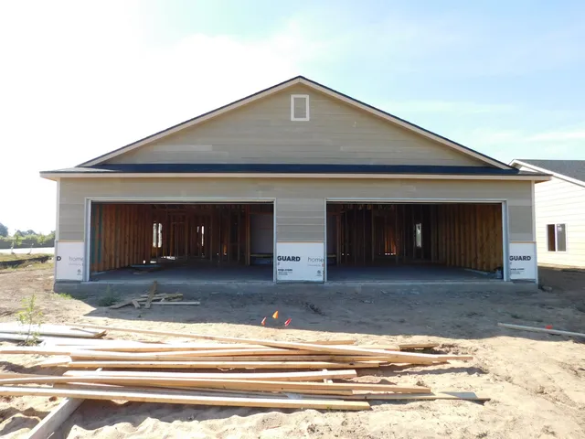 $350,000 | 12112-14 West Shadow Lakes Street, Unit 2, Wichita, KS 67205