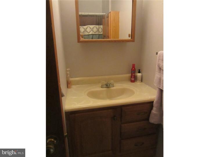 470 Dresher Road, Unit C6 Horsham, PA 19044 - Photo 12 of 17 Bathroom