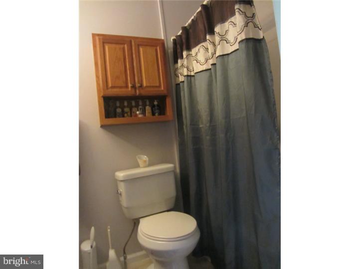 470 Dresher Road, Unit C6 Horsham, PA 19044 - Photo 13 of 17 Bathroom
