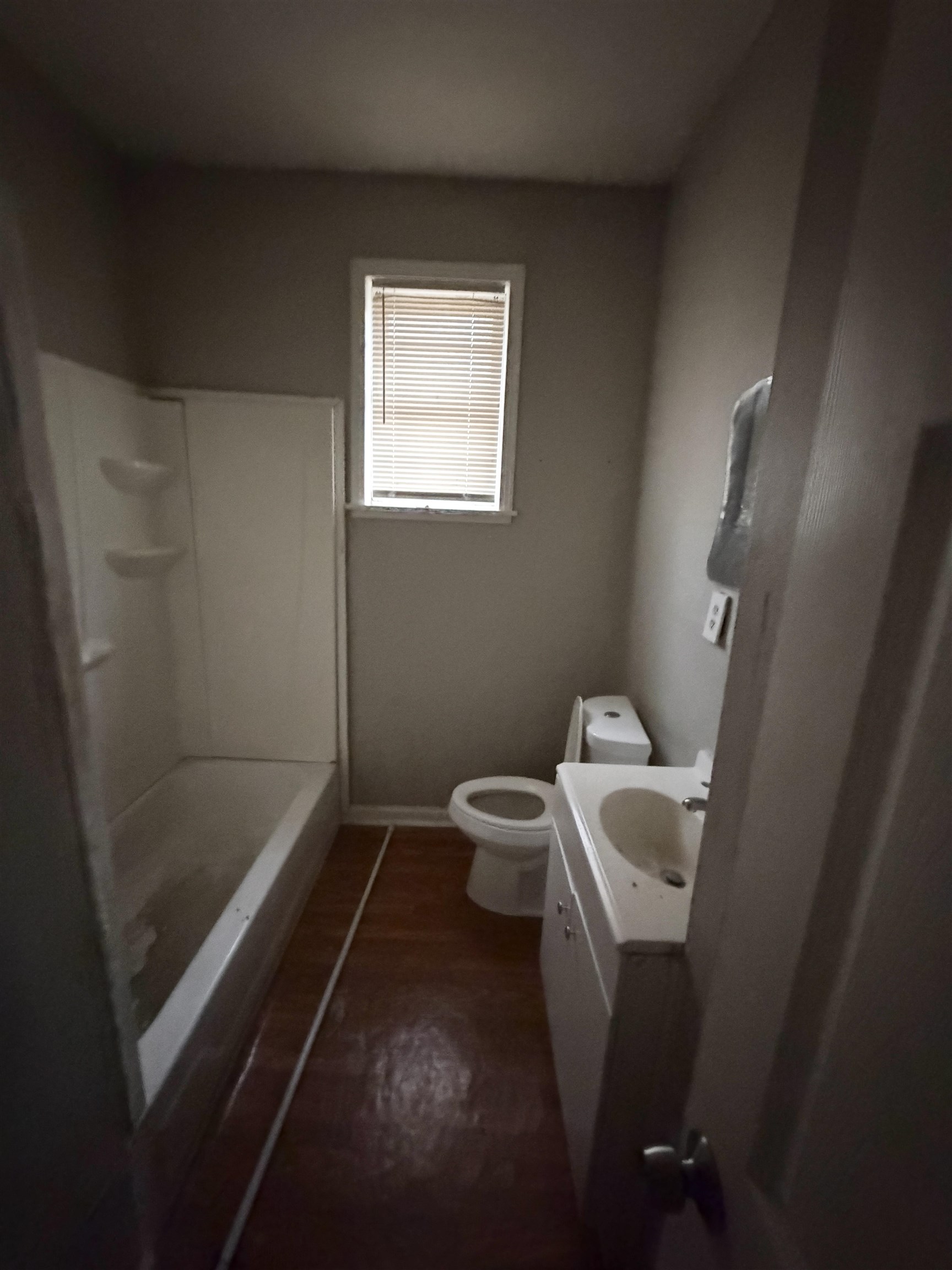 278 Hewlett Road Memphis, TN 38109 - Photo 10 of 13 a bathroom with a sink and a toilet
