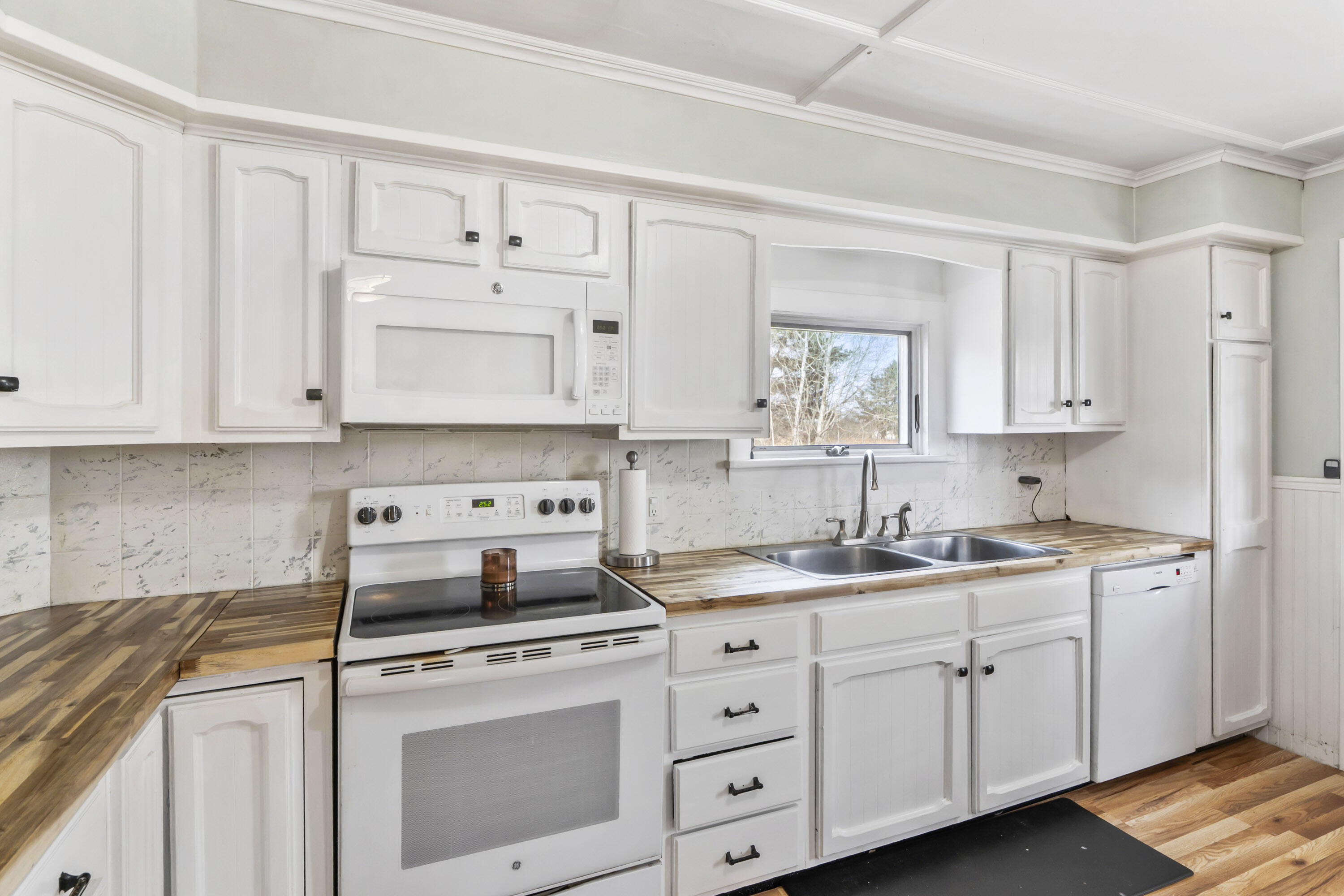 5 Webb Road Waterville, ME 04901 - Photo 7 of 40 photos_high_resolution_5_Webb_Rd_117