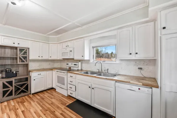 $359,900 | 5 Webb Road, Waterville, ME 04901