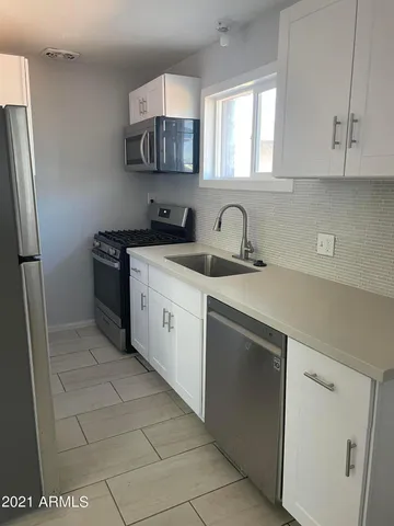 $950 | 2242 North 29th Place, Unit 3, Phoenix, AZ 85008