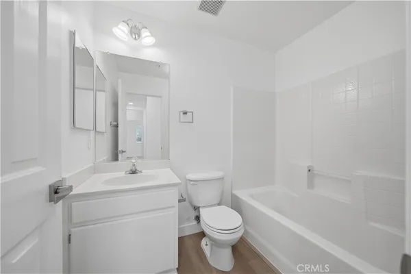 $525,000 | 39668 Princeton Way, Unit B, Murrieta, CA 92563