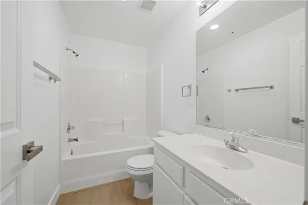 $525,000 | 39668 Princeton Way, Unit B, Murrieta, CA 92563