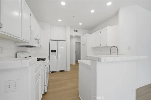 $525,000 | 39668 Princeton Way, Unit B, Murrieta, CA 92563