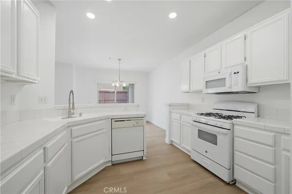 $525,000 | 39668 Princeton Way, Unit B, Murrieta, CA 92563