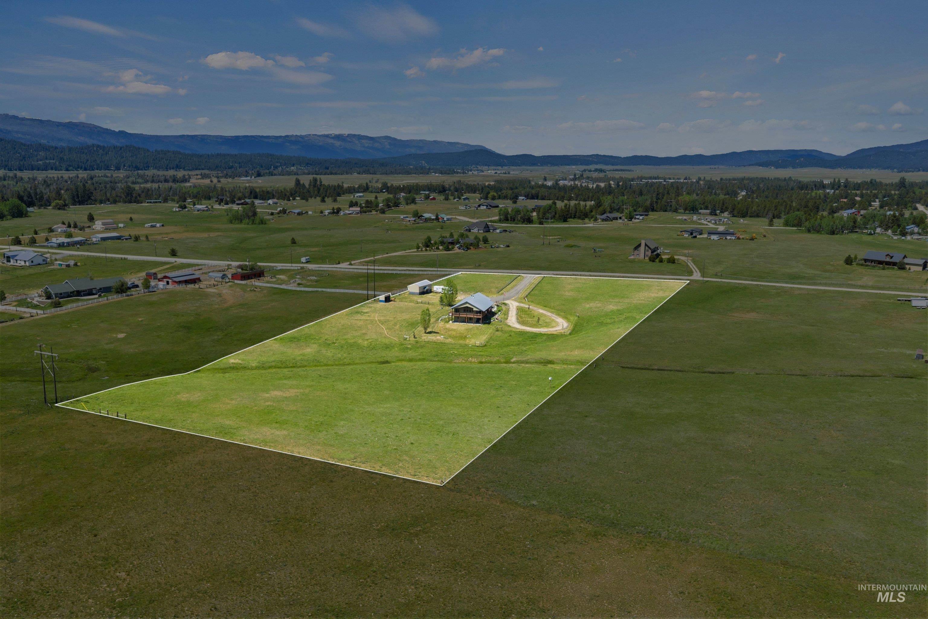 136 Goslin Loop Cascade, ID 83611 - Photo 9 of 50