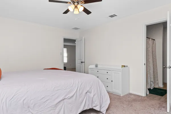 $1,750 | 12922 Sage Turn, St. Hedwig, TX 78152