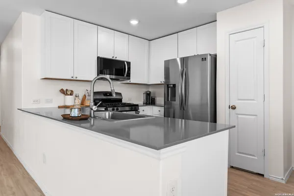 $1,750 | 12922 Sage Turn, St. Hedwig, TX 78152