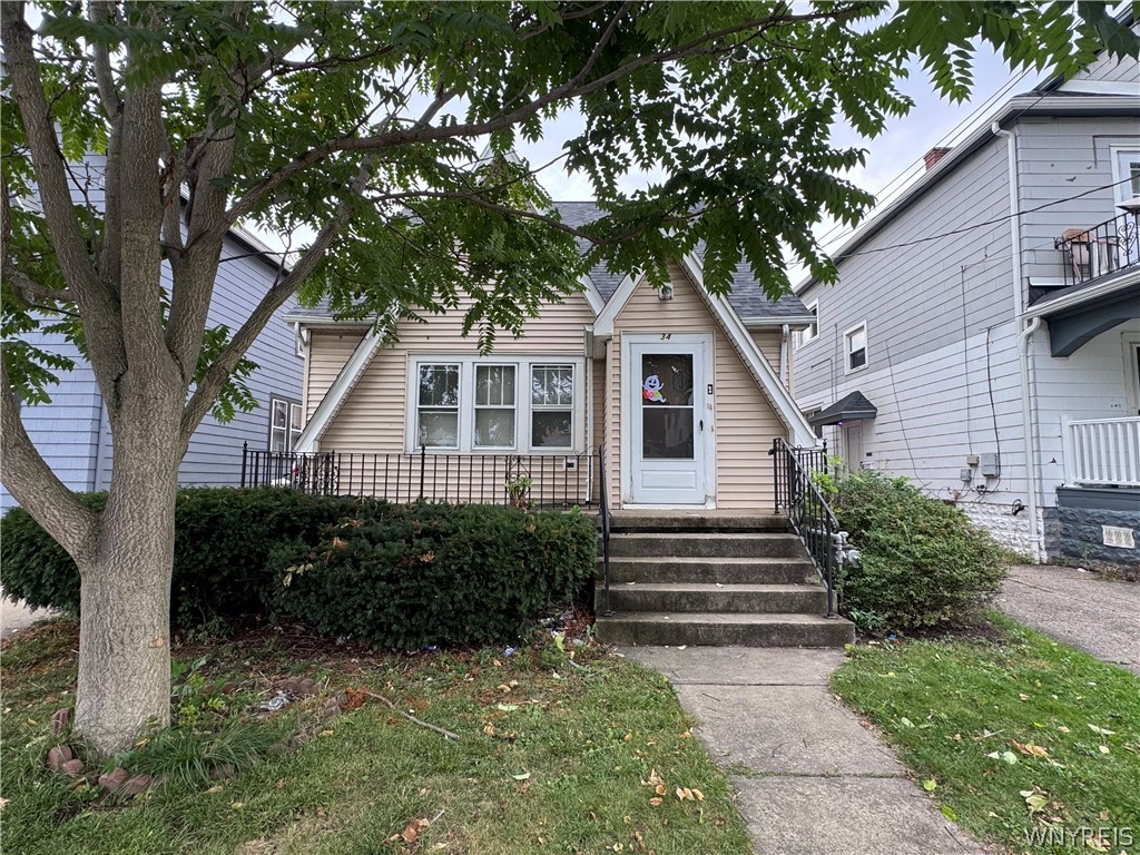 34 Sunset Street Buffalo, NY 14207 - Photo 1 of 12
