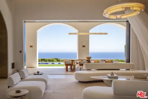 $88,000,000 | 26848 Pacific Coast Highway, Malibu, CA 90265