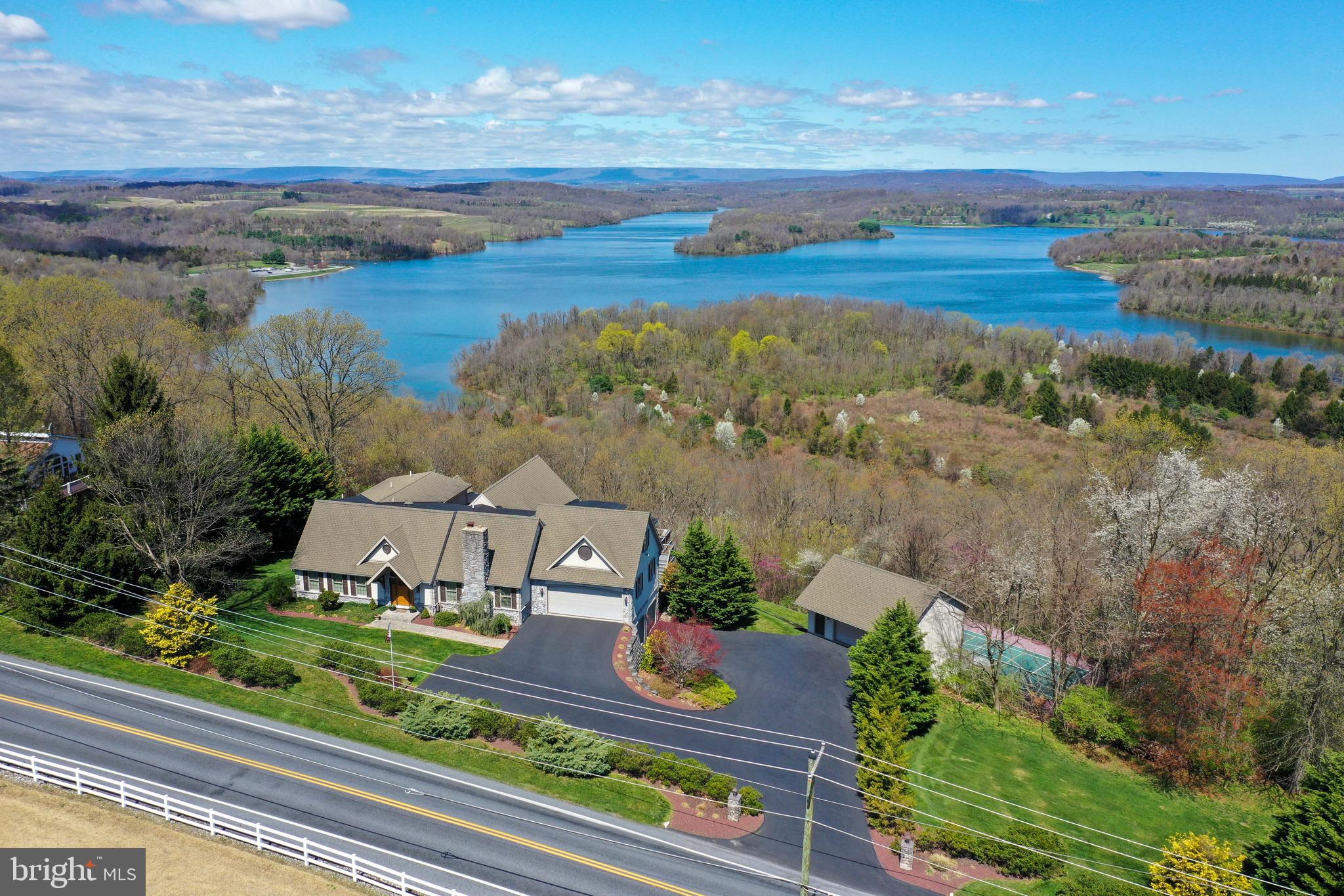 535 Brownsville Road Reading, PA 19608 - Photo 1 of 52