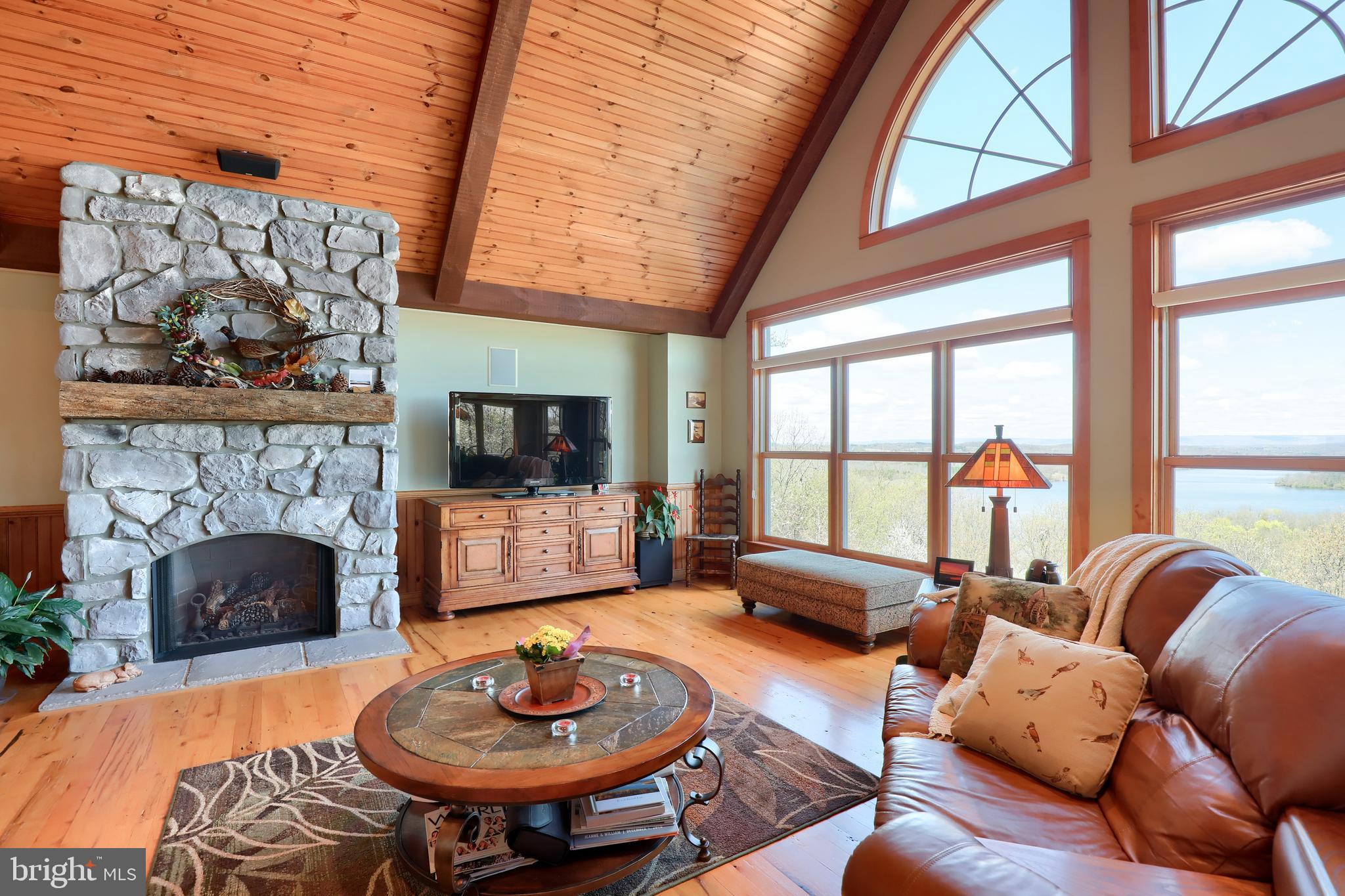 535 Brownsville Road Reading, PA 19608 - Photo 4 of 52