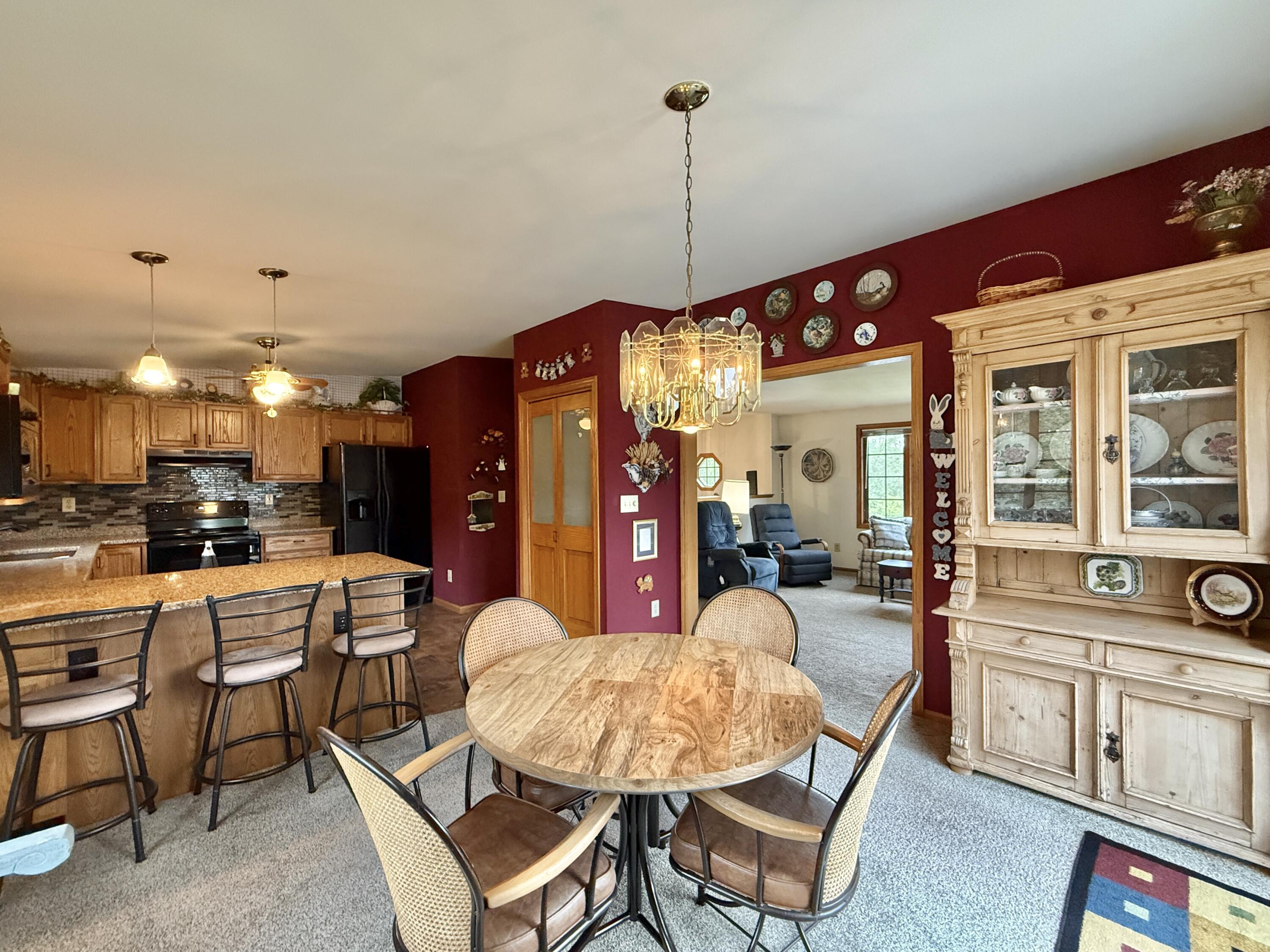 N3357 Ivy Road Geneva, WI 53147 - Photo 6 of 25 IMG_2207