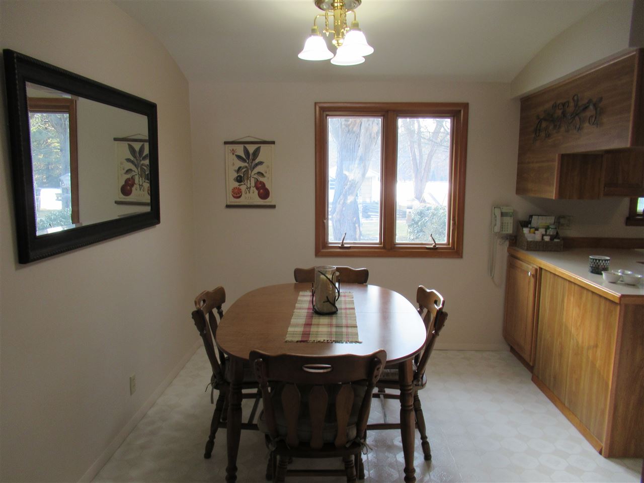 7137 Gillette Road Flushing, MI 48433 - Photo 10 of 47 50035426-9.JPG