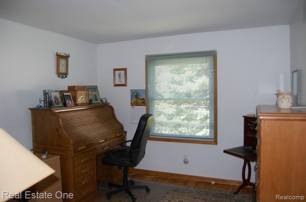 6875 Rickett Road Brighton, MI 48116 - Photo 15 of 28