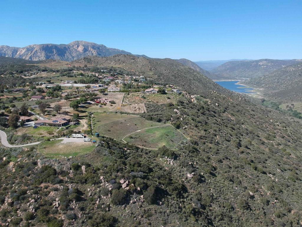 9782 Chocolate Creek Road El Cajon, CA 92021 - Photo 5 of 22