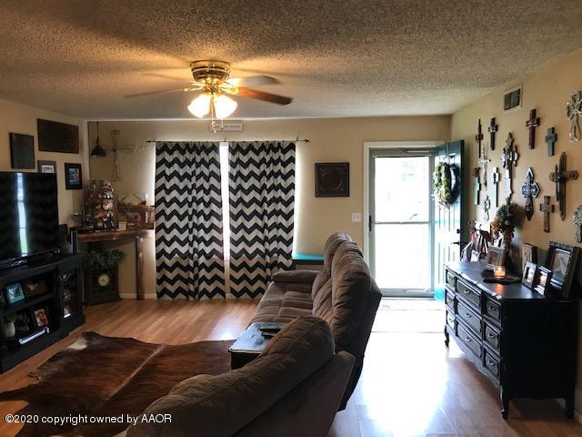 2006 South Baylor Street Perryton, TX 79070 - Photo 7 of 17 5
