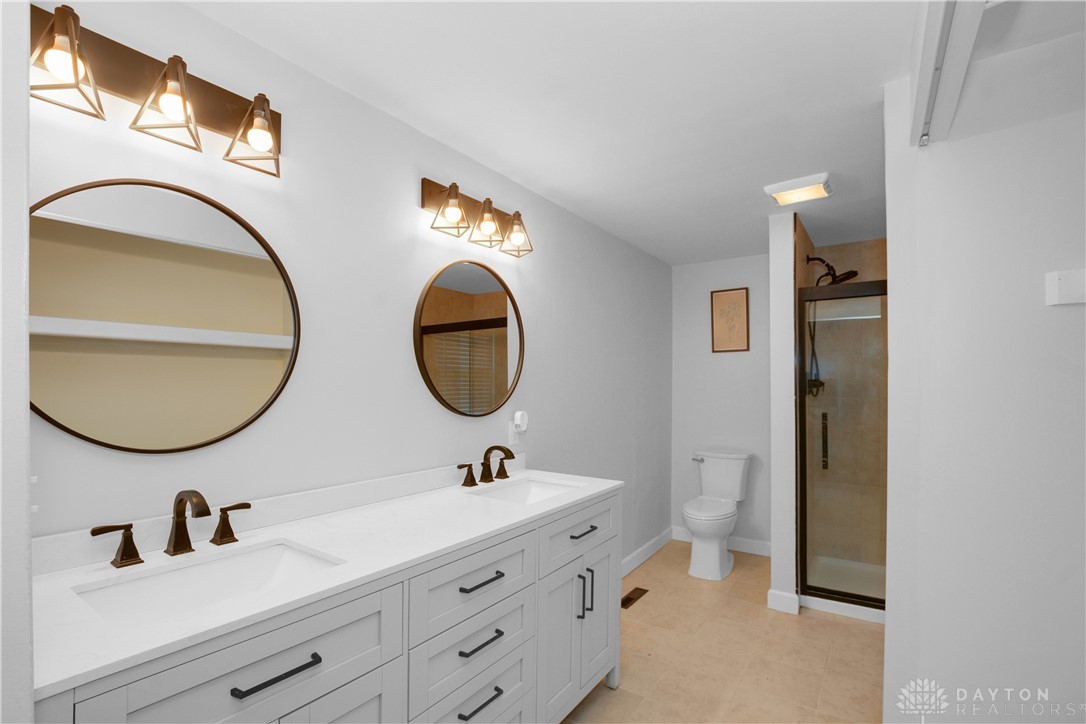 6413 Alter Road Dayton, OH 45424 - Photo 20 of 41 primary ensuite