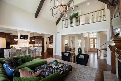 $3,250,000 | 4820 West 68th Street, Prairie Village, KS 66208