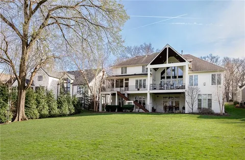 $3,250,000 | 4820 West 68th Street, Prairie Village, KS 66208