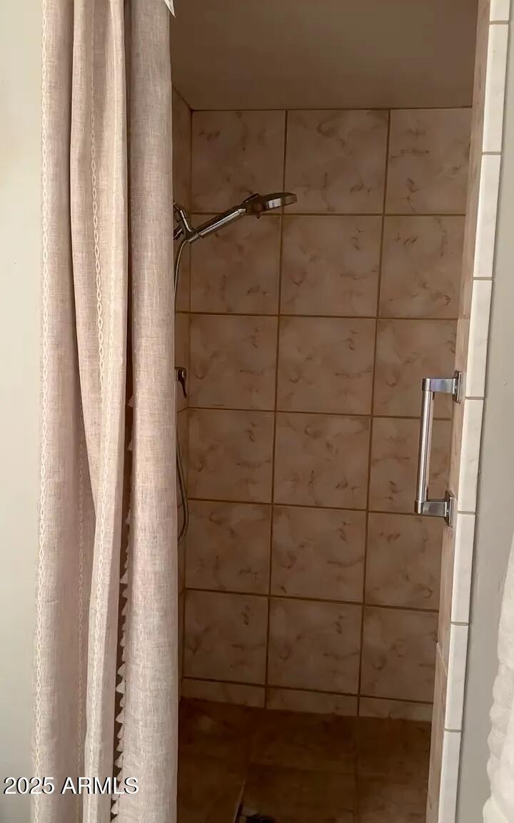 5015 East Yale Street Phoenix, AZ 85008 - Photo 16 of 30 7ec110c4b9fc3899b2d1dbb1937800f9-cc_ft_1