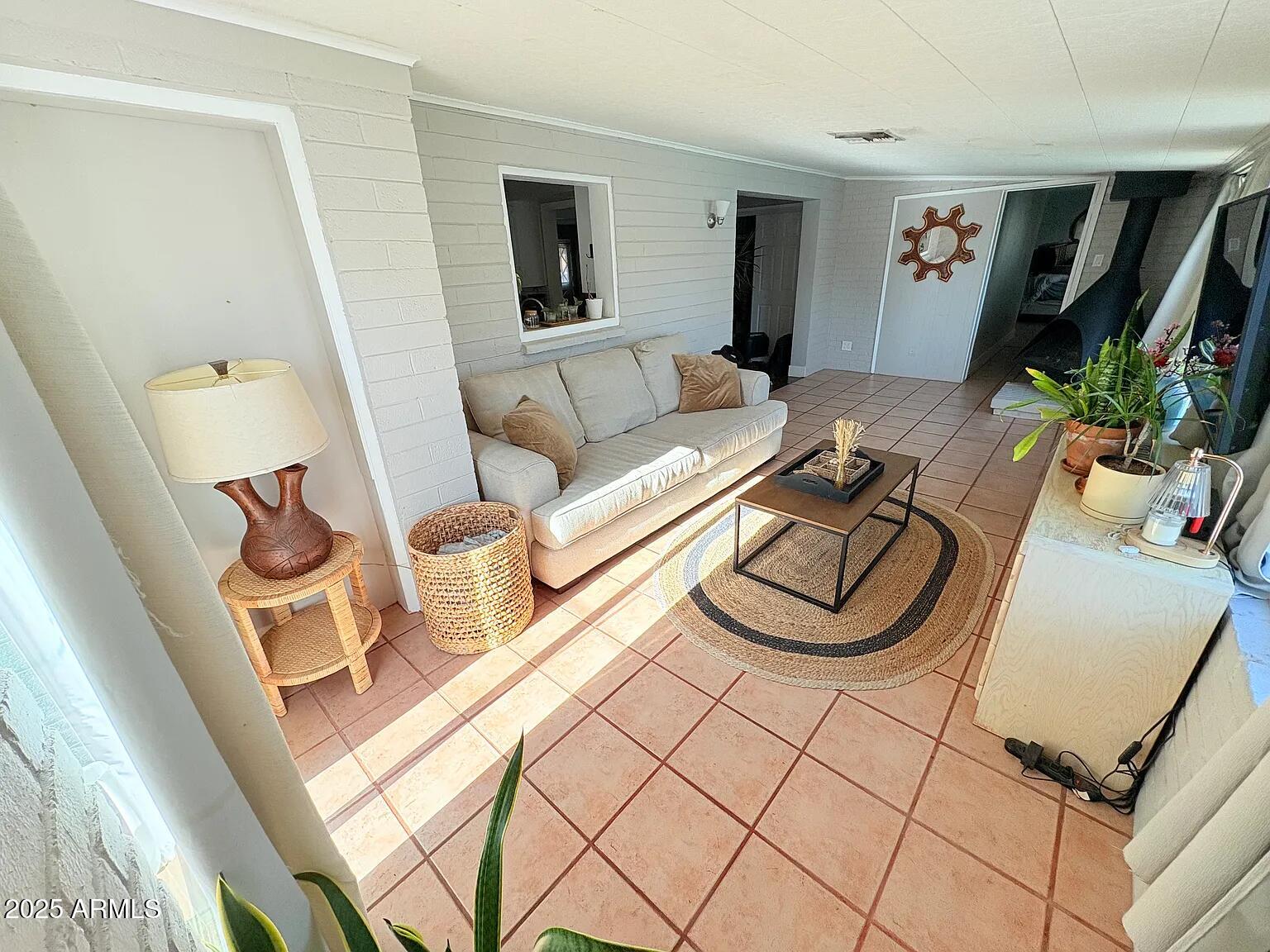 5015 East Yale Street Phoenix, AZ 85008 - Photo 6 of 30 c8820e77e3dd945489852aff35780ccc-cc_ft_1