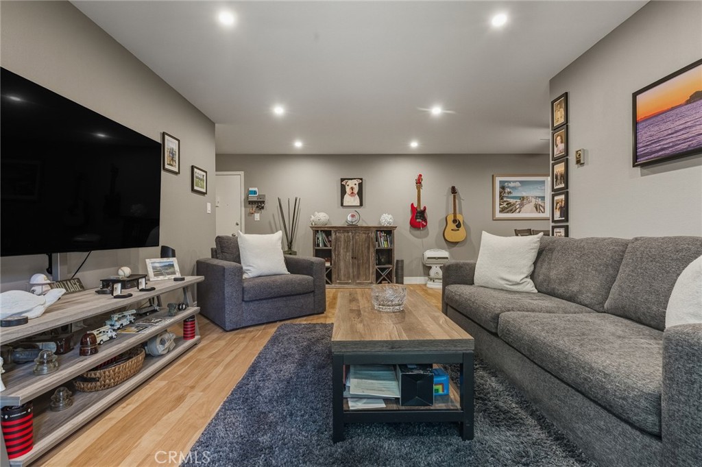 12200 Montecito Road, Unit D102 Seal Beach, CA 90740 - Photo 11 of 48