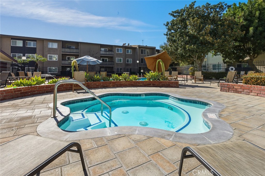 12200 Montecito Road, Unit D102 Seal Beach, CA 90740 - Photo 34 of 48