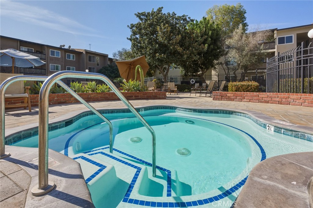 12200 Montecito Road, Unit D102 Seal Beach, CA 90740 - Photo 35 of 48